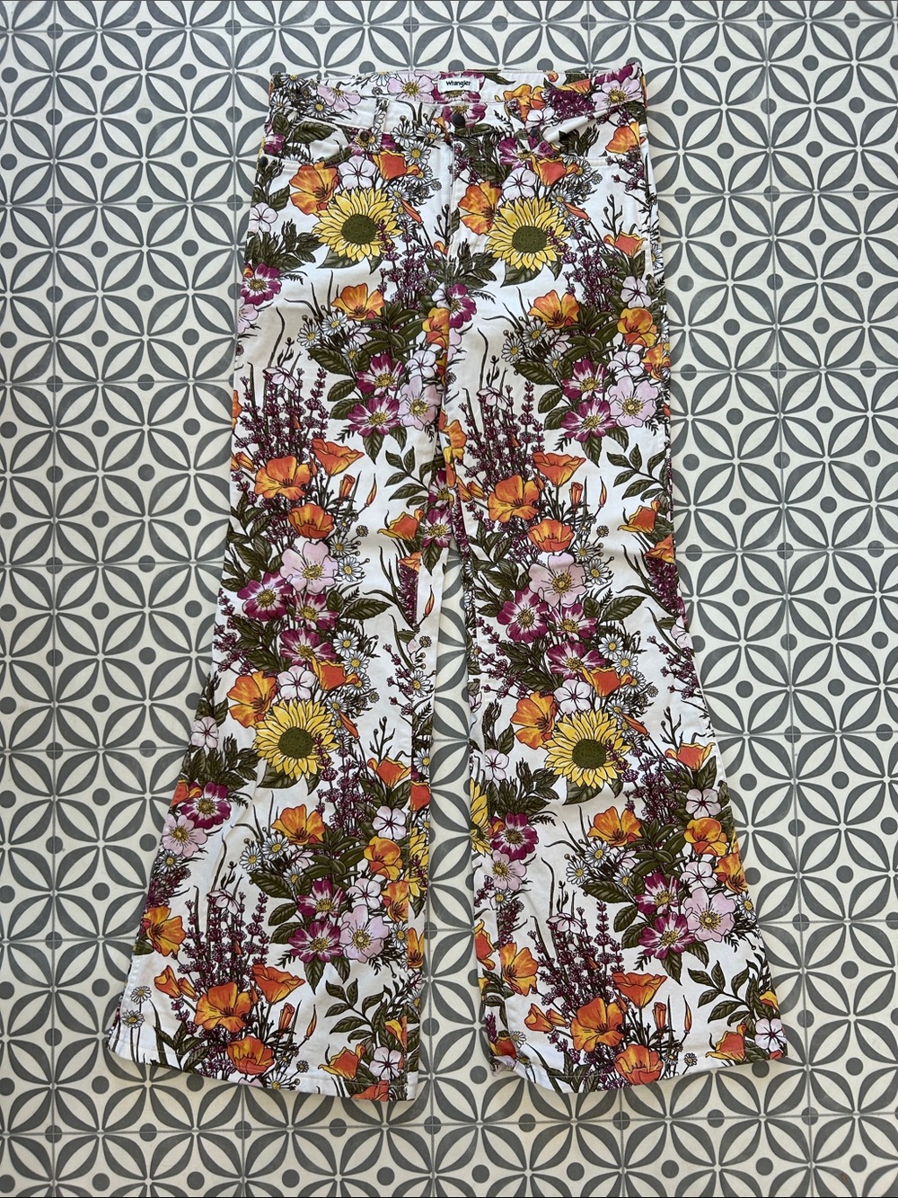 Wrangler White Floral Wide Leg Jeans with Yellow Sunflowers